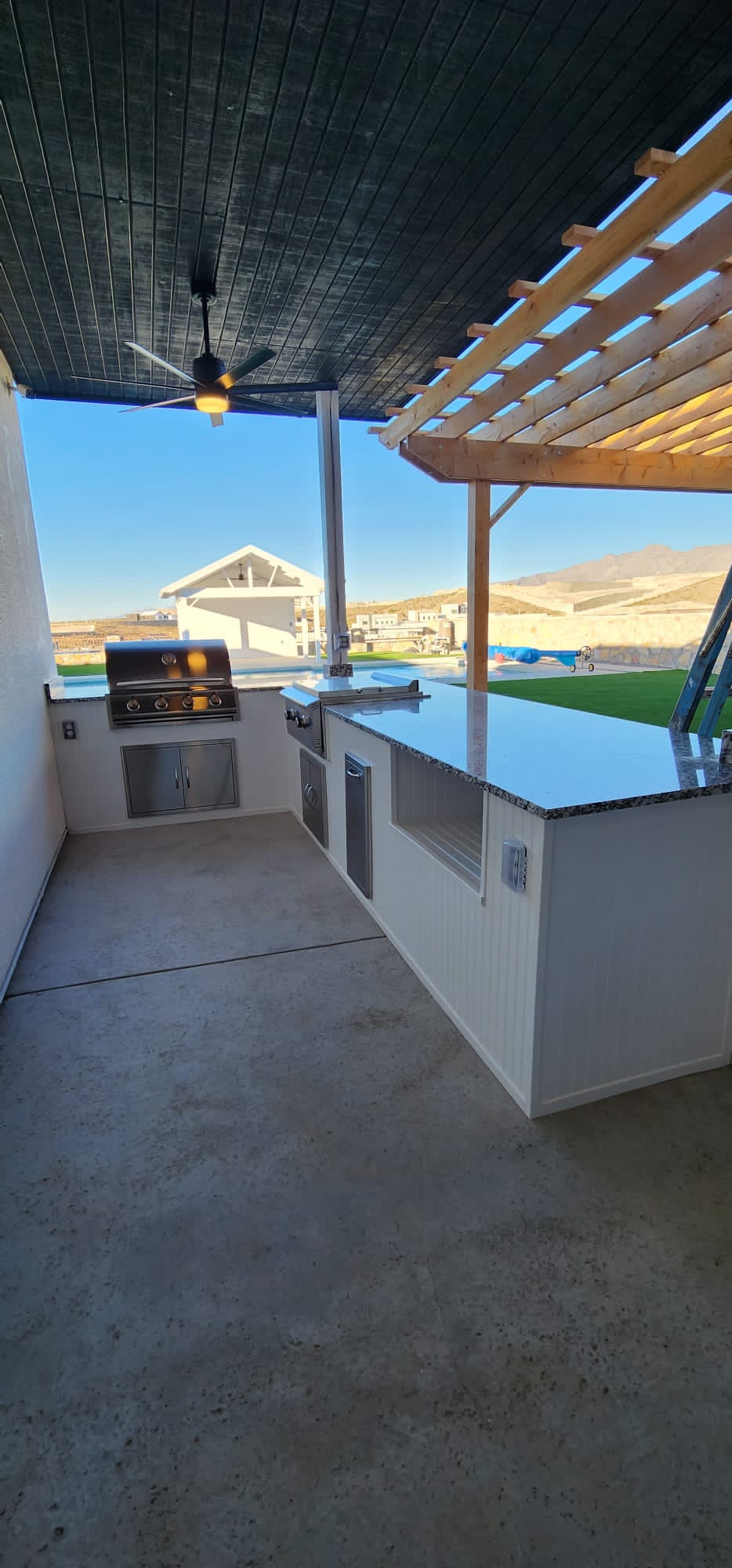 Outdoor kitchen